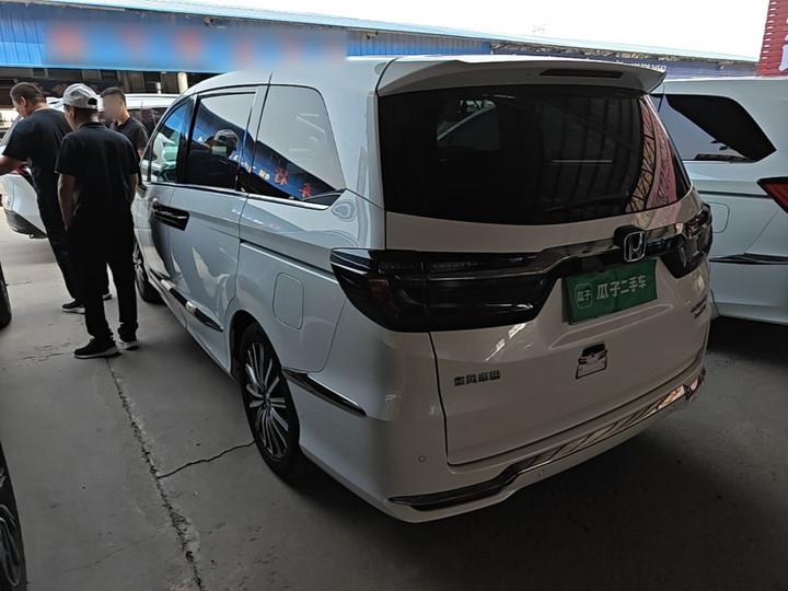 Elysion 2022 2.0L e:HEV Luxury photo 4