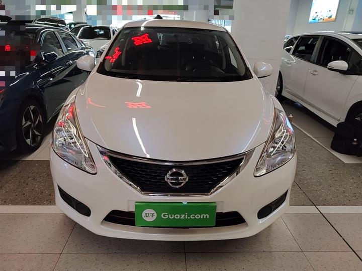 Tiida 2014 1.6L CVT Comfort photo 2