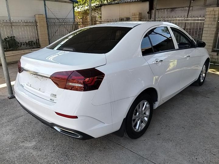 Emgrand 2021 UP 1.5L CVT Comfort photo 6