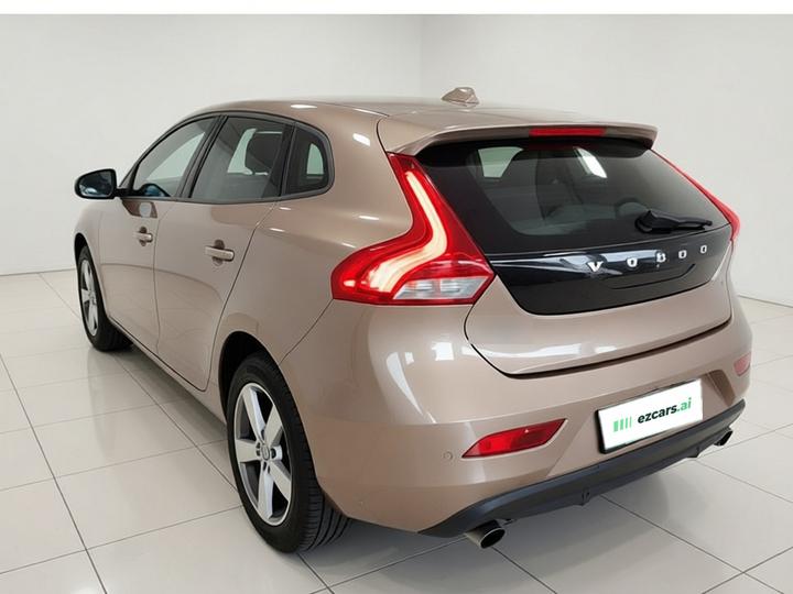 V40 2016 T3 photo 4