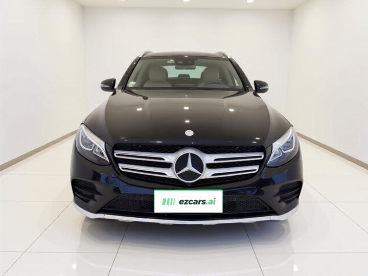 GLC 2017 GLC 260 4MATIC Luxury photo 2