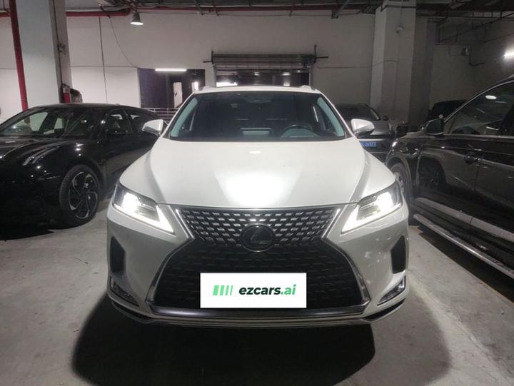 RX 2020 Facelift 300 RWD Comfort photo 2