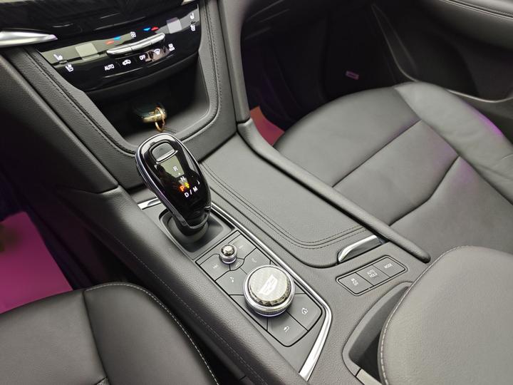XT6 2022 2.0T 6-Seater AWD Luxury photo 6