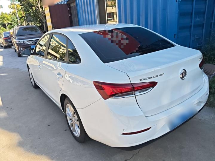 Excelle 2021 Facelift Classic 1.5L AT Elite photo 4