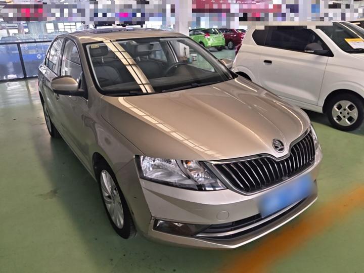 Rapid 2018 1.6L AT Comfort photo 3