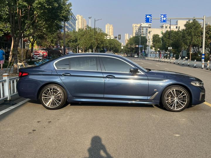 5 Series 2021 530Li Leading M Sport Package photo 4