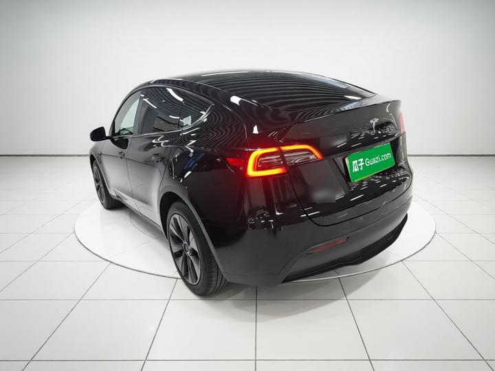 Model Y 2023 RWD photo 4