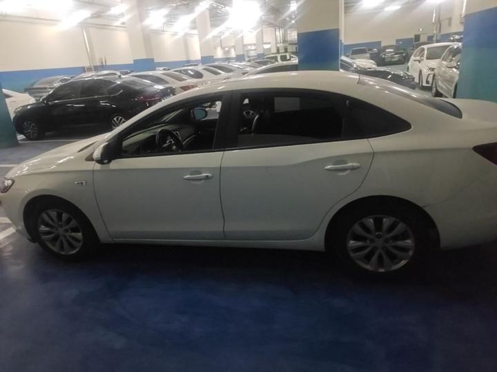 Excelle 2021 Facelift Classic 1.5L AT Elite photo 4