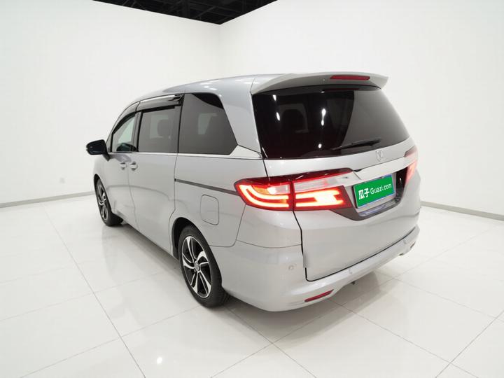 Odyssey 2015 Facelift 2.4L Smart photo 4
