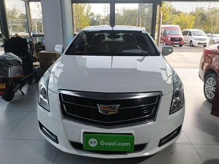 XTS 2017 28T Tech photo 2