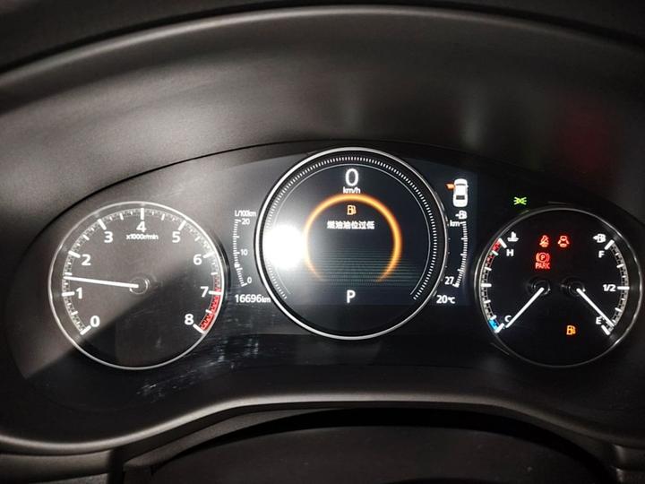 3 Axela 2023 2.0L AT photo 7