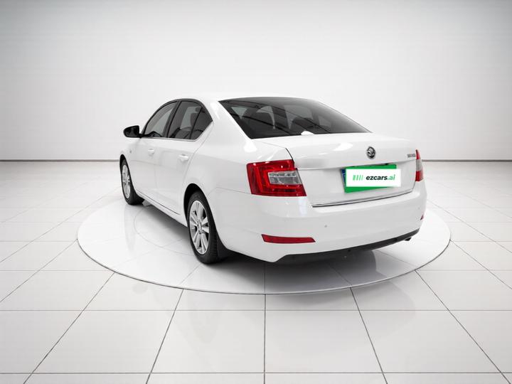 Octavia 2015 1.6L AT photo 4