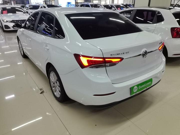 Excelle 2021 Facelift Classic 1.5L AT Progressive photo 4