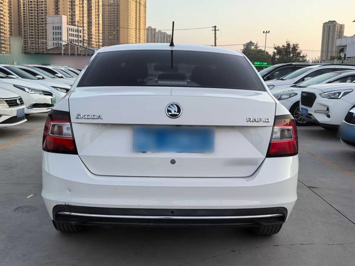 Rapid 2019 1.5L AT Comfort China VI photo 5