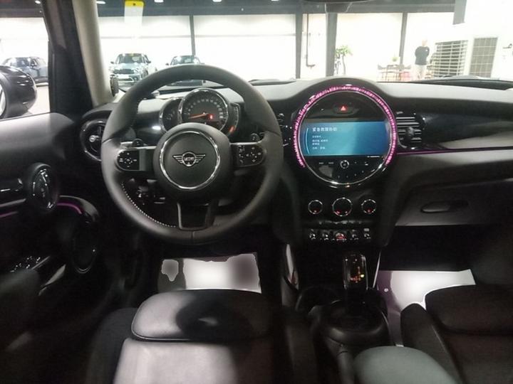 2023 2.0T COOPER S 5-Door photo 6
