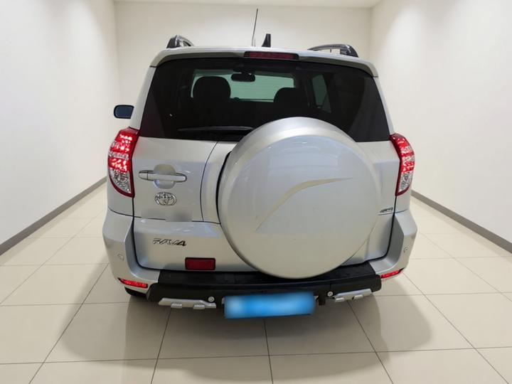 RAV4 2011 2.4L AT AWD Luxury photo 5