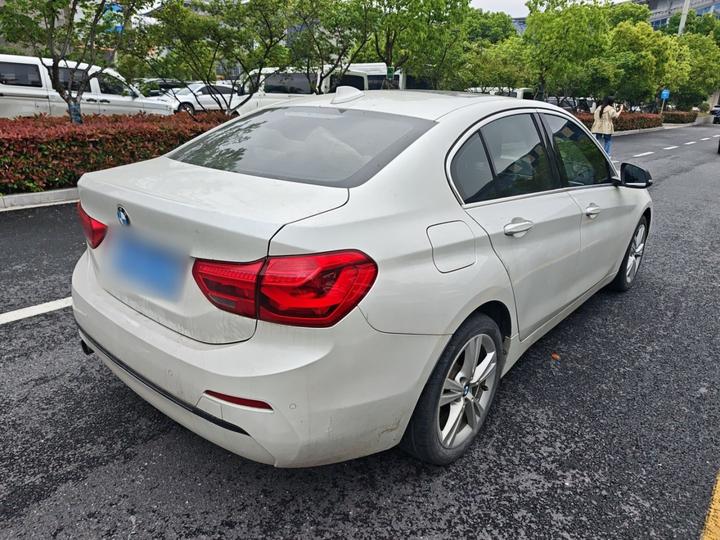 1 Series 2018 Facelift 118i Design Package photo 4