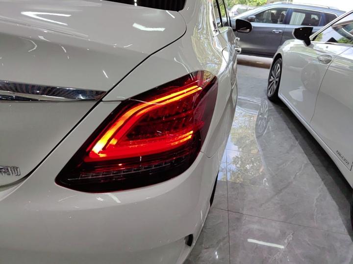 C-Class 2019 Facelift C 260 L Sport photo 7