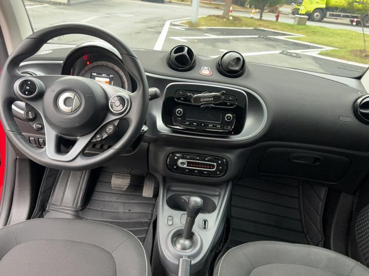 fortwo 2019 0.9T 66 Coupe China VI photo 5