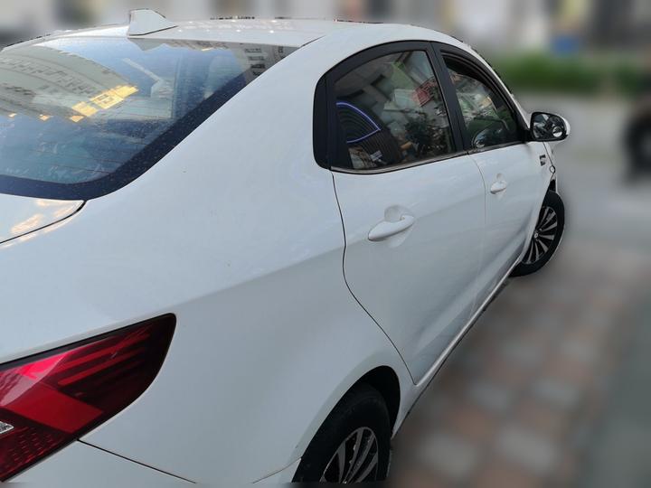 K2 2011 Sedan 1.4L AT GLS photo 6