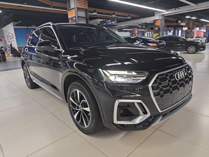 Q5L 2021 40 TFSI Luxury Dynamic photo 3