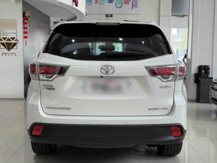 Highlander 2017 2.0T AWD Luxury 7-Seater photo 4