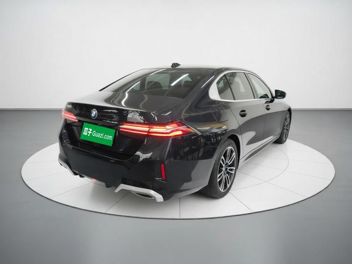 5 Series 2024 525Li M Sport Package photo 6