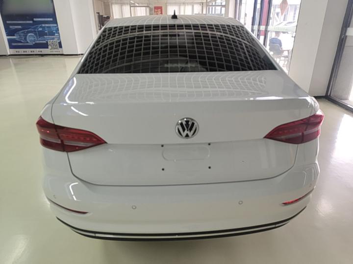 Lavida EV 2019 Preferred photo 3