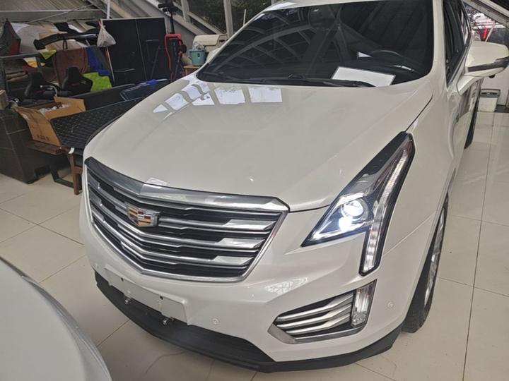 XT5 2018 28E AWD Tech photo 2