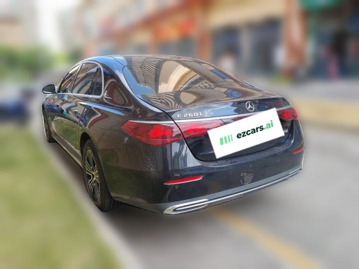 E-Class 2025 E 260 L photo 4