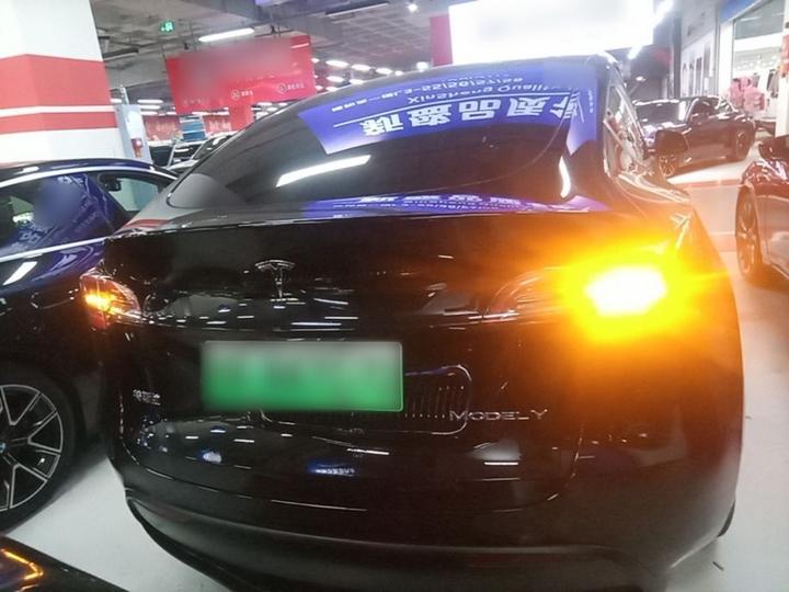 Model Y 2022 RWD photo 3