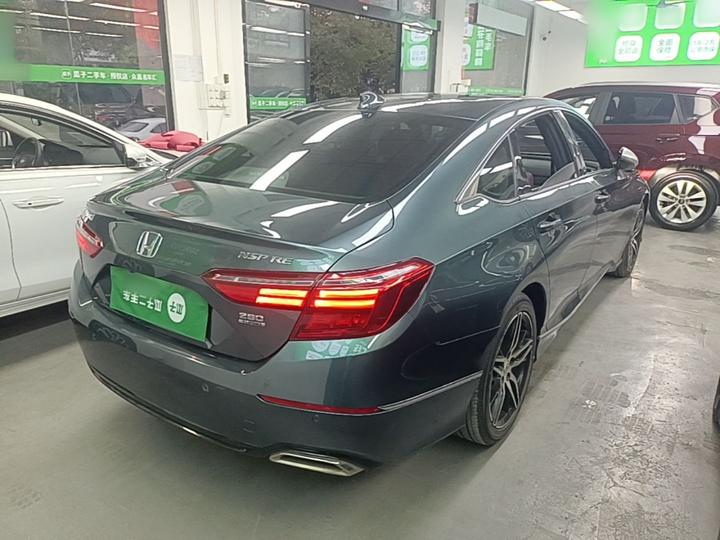 2022 260TURBO photo 4