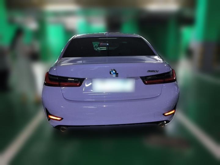 3 Series 2020 320i Sport Package photo 5
