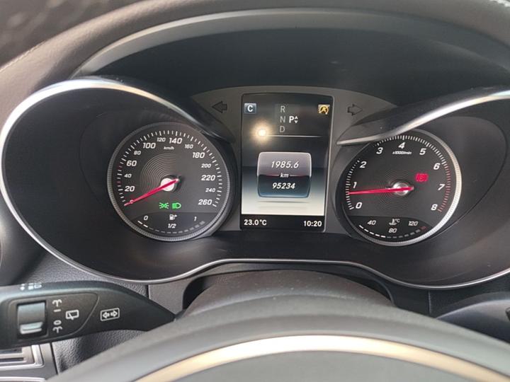 GLC 2018 GLC 200 4MATIC photo 3