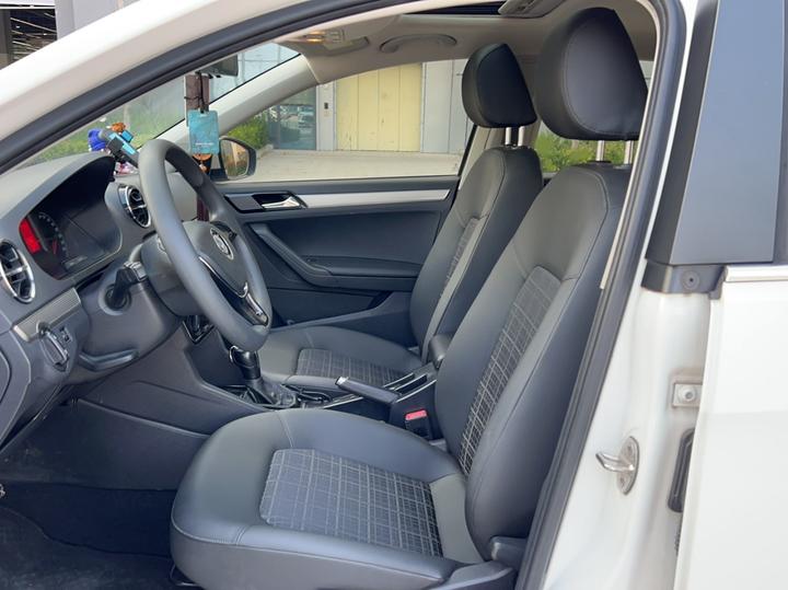 2017 1.5L AT Comfort photo 6