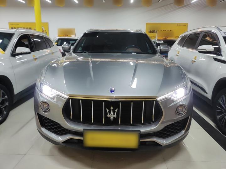 Levante 2016 3.0T Standard photo 2