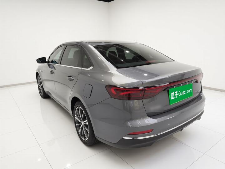 Emgrand 2022 4 1.5L CVT Flagship photo 4