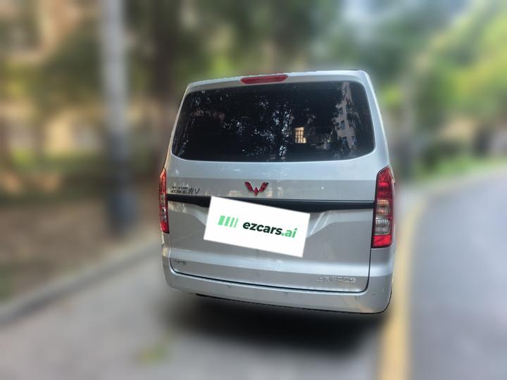 Wuling Hongguang V 2022 1.5L LAR photo 5