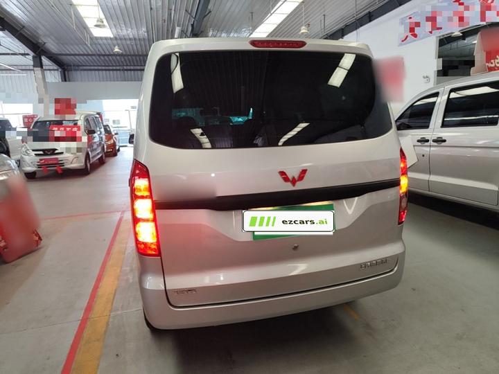 Wuling Hongguang V 2022 1.5L LAR photo 3