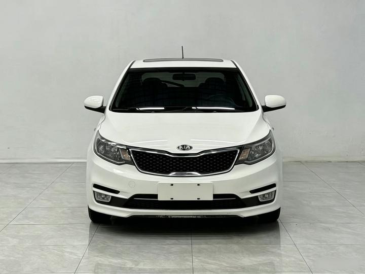K2 2015 Hatchback 1.4L AT GLS photo 2