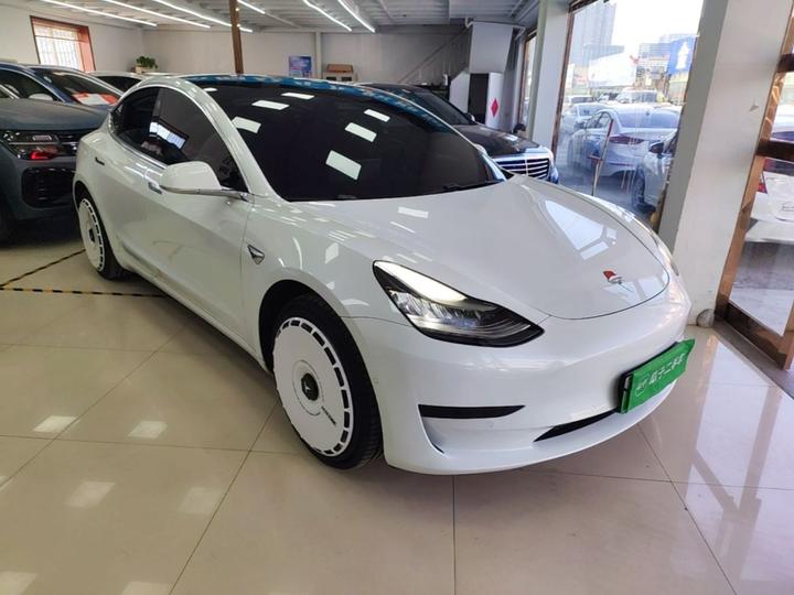 Model 3 2019 Standard Range RWD Upgraded photo 3