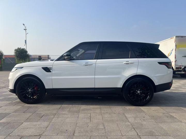 Range Rover Sport 2020 3.0 L6 SE photo 4