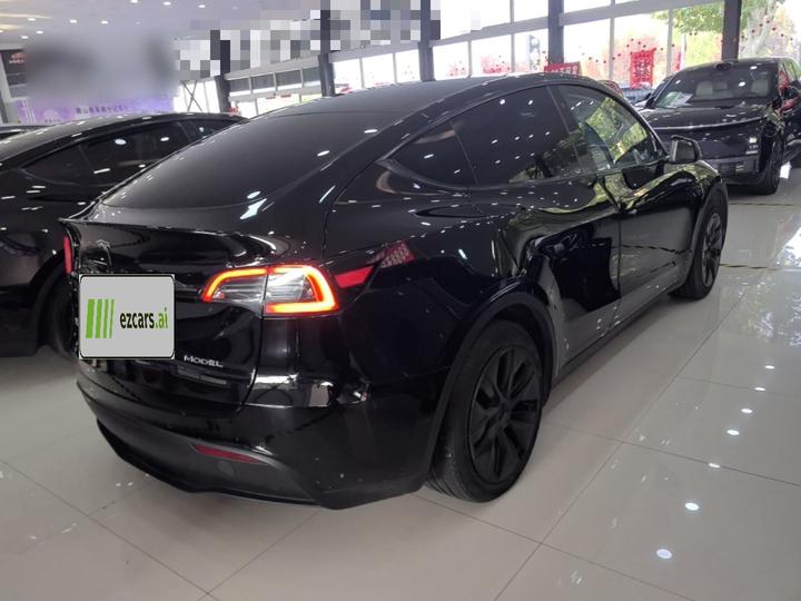 Model Y 2023 RWD photo 4