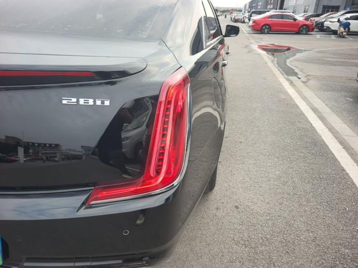 XTS 2018 28T Tech photo 7