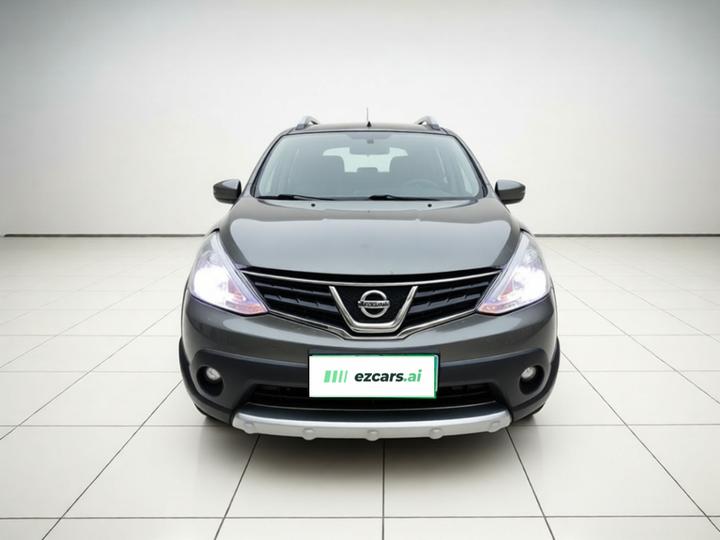 2013 1.6XV CVT Luxury photo 2