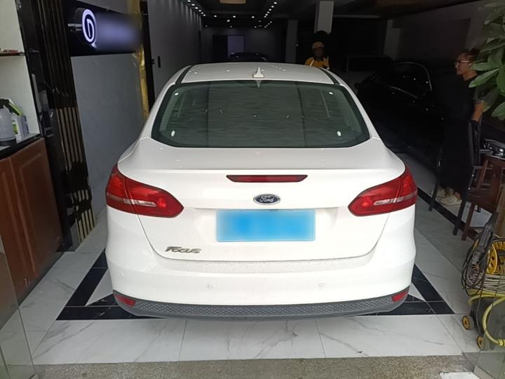 Focus 2017 Sedan 1.6L AT Comfort photo 3