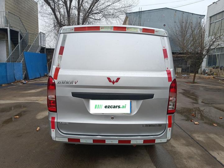 Wuling Rongguang V 2019 1.5L Van photo 3