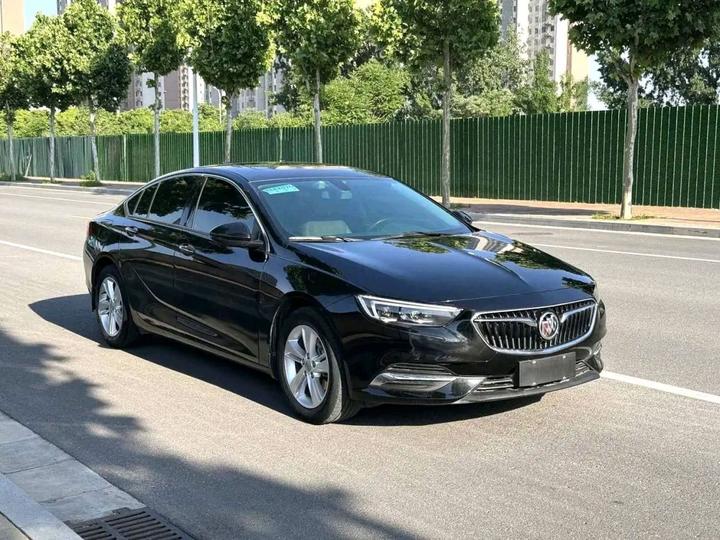 Regal 2019 20T Elite China VI photo 3