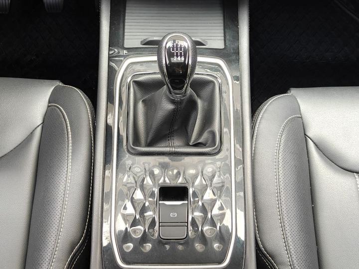 Fengon 580 2020 1.5T MT Luxury photo 6