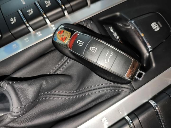 2021 Macan 2.0T photo 8